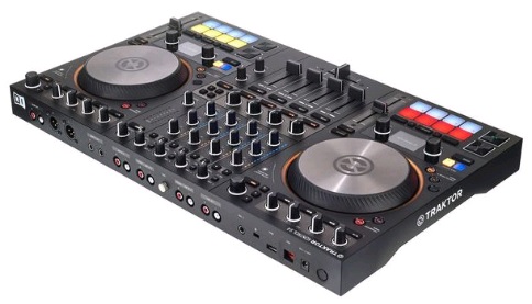 Native Instruments TRAKTOR KONTROL S4 MKIII