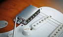 Fender Cobertura Pure Vintage Tremolo Stratocaster Cromada