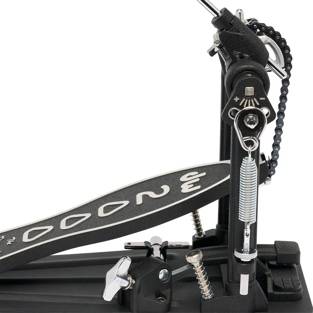 DW 2000 Single Bass Drum Pedal