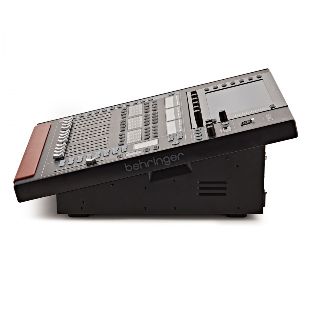 Behringer Wing Compact