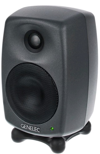 PAR Genelec 8020 DPM com suportes K&M