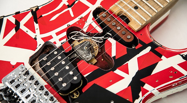 [A/002237] EVH Frankie Striped MN Relic R/W/B Image 