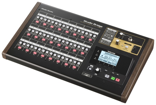 [A/010794] Tascam Studio Bridge